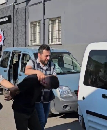 Bursa’da fuhuş operasyonunda gözaltına alınan 3 şüpheli tutuklandı