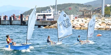 Bursa’da Kabotaj Bayramı’nda yelkenler yarışları nefes kesti