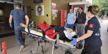 Bursa’da minibüs tarlaya uçtu, sürücü yaralandı