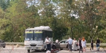 Bursa’da otomobil ile otobüs çarpıştı: 1 yaralı