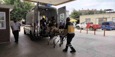 Bursa’da strafor doğrama makinesine kolunu kaptıran işçi ağır yaralandı
