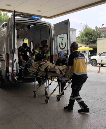 Bursa’da strafor doğrama makinesine kolunu kaptıran işçi ağır yaralandı