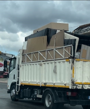 Bursa’da tehlikeli taşımacılık kamerada