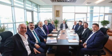 Bursaspor’dan Bakan Osman Aşkın Bak’a ziyaret