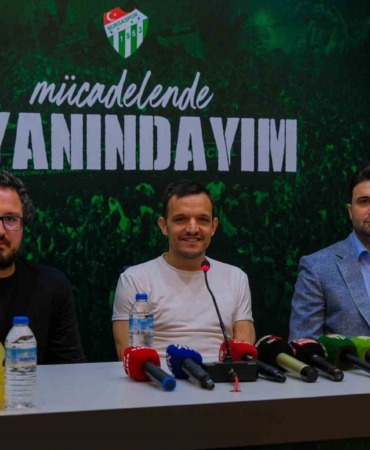 Bursaspor’un yeni teknik direktörü Pablo Martin Batalla imzayı attı