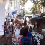 Büyükada’da "Azmanbüsler" davul zurna eşliğinde protesto edildi