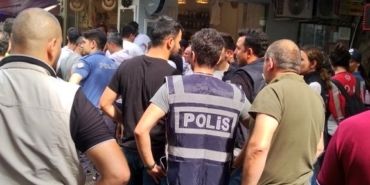 Büyükada’da iki grup birbirine girdi: Tekme ve sopalar havada uçuştu