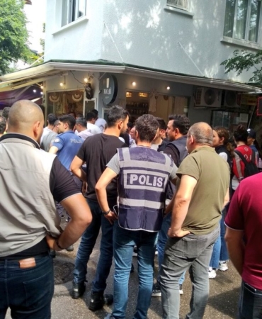 Büyükada’da iki grup birbirine girdi: Tekme ve sopalar havada uçuştu