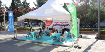 Büyükşehir, üniversite adaylarının yanında