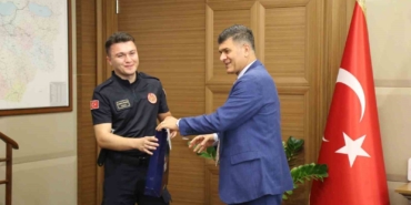 Büyükşehir’den ‘can dostu’ kurtaran itfaiye personeline teşekkür