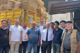 Büyükşehirden çiftçiye destek...Başkan Bozbey kendi elleriyle dağıttı