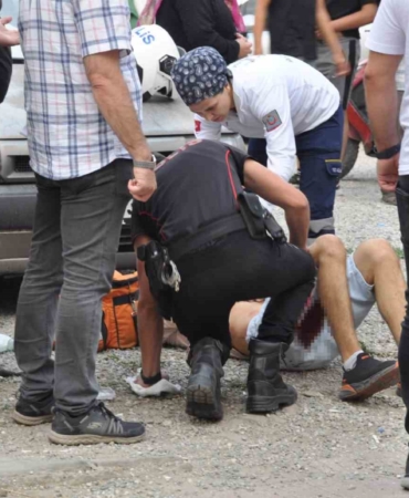 Caddede karşılaştığı husumetlisini tabancayla vurdu