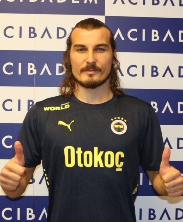 Çağlar Söyüncü sağlık kontrolünden geçti