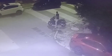 Çaldığı motosikletle kapkaç yaptı