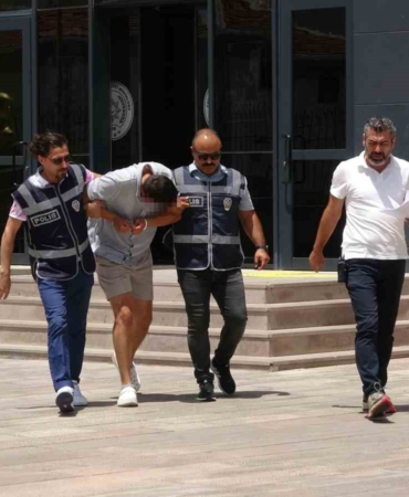 Çanakkale’de 3 kardeş ile tartışan kıraathane işletmecisi bıçaklanarak öldürüldü