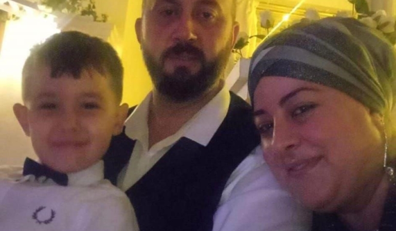 Çanakkale’de eşi tarafından pompalı tüfekle öldürülen anne ve çocuğu toprağa verildi