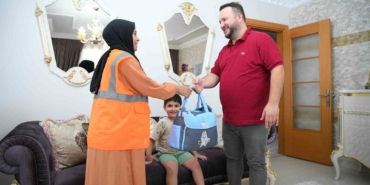 Çayırova Belediyesi’nden "hoş geldin bebek seti" hediyesi