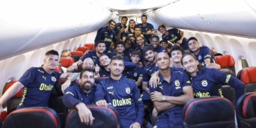 Cengiz Ünder’in doğum günü uçakta kutlandı