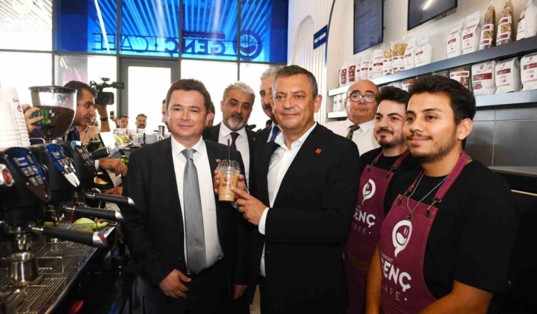 CHP Genel Başkanı Özel, Osmangazi Belediyesi’nin projelerini yerinde inceledi