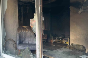 Çıkan yangında ev kullanılamaz hale geldi