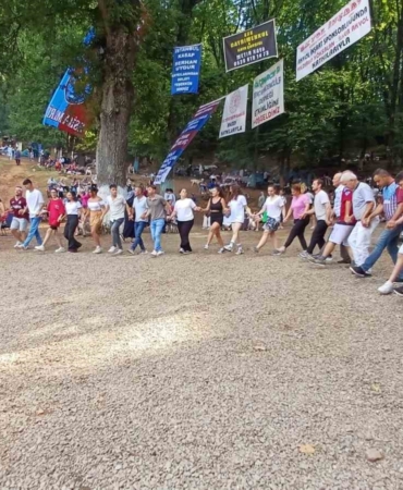 Çınarcık’ta 4. Karadeniz Şenlikleri renkli görüntülere sahne oldu