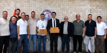 ÇOMÜ-1 Araştırma Gemisinin Bakım ve Tadilat Süreci Tamamlanarak İki Yeni Proje İçin İmza Töreni Gerçekleşti