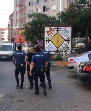 Çorlu’da silahlı kişi kovalamaca sonrası yakalandı