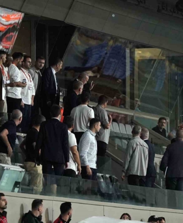 Cumhurbaşkanı Recep Tayyip Erdoğan, Başakşehir - La Fiorita maçını izledi