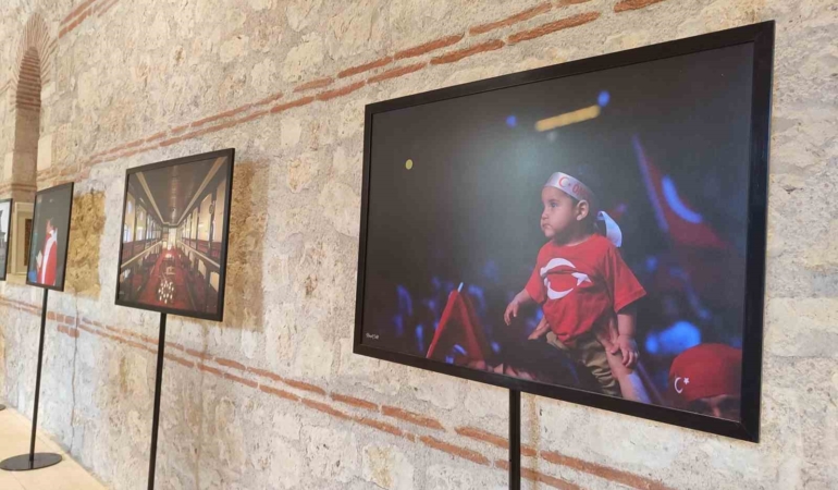 Cumhuriyet’in 100’üncü yılına özel hazırlanan "Al Sancağın Gölgesinde Anadolu" sergisi ziyarete açıldı