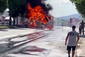 D-650’de korku dolu anlar: Atık kağıt yüklü tır alev topuna döndü