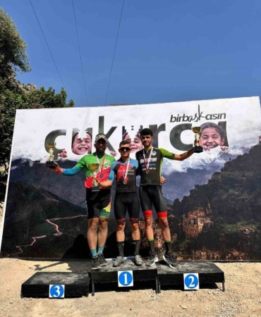 Dağ bisikleti yarışlarında şampiyon Ümraniye