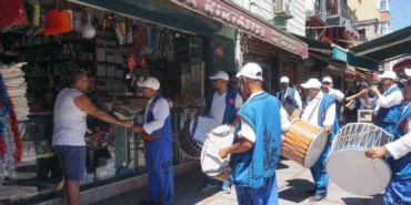 Davul- zurna ekibinden esnafa ’Kırkpınar’ daveti