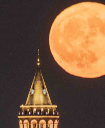 Dolunay İle Galata kulesi buluştu