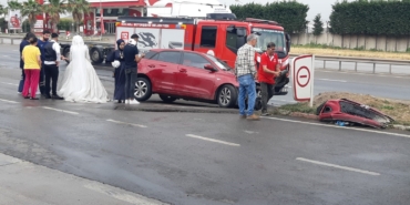 Düğüne saatler kala gelin ve damat kaza yaptı: 5 yaralı