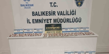 Durdurulan araçta 522 adet sentetik ecza ele geçirildi