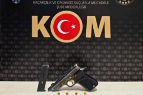 Durdurulan şüpheli araçtan 1 adet ruhsatsız tabanca ele geçirildi