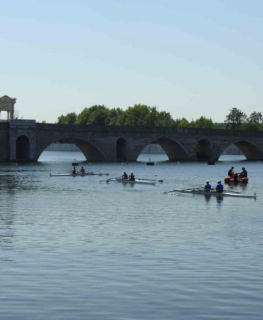 Edirne’deki Meriç Nehri’nde ilk resmi kürek yarışları başladı