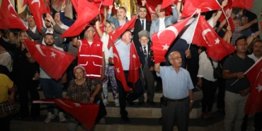 Edremit’te Demokrasi Nöbetine büyük ilgi