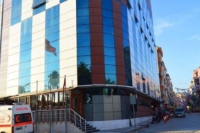 Erdek’te denizde boğulma tehlikesi geçiren kadın hastanede hayatını kaybetti