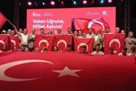 Esenler’de 15 Temmuz hain darbe girişiminin 8’inci yıl dönümünde anma programı gerçekleştirildi