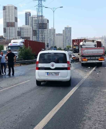 Esenyurt’ta 15 aracın karıştığı zincirleme kaza