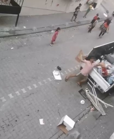 Esenyurt’ta tartıştığı komşusunun evini böyle taşladı