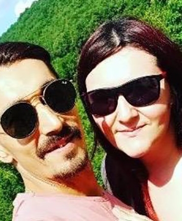 Eşini boğduktan sonra toprağa gömen tutuklu sanık, 6 ay önce de evini yakmış