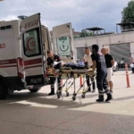 Fabrikanın çatısından düşen işçi ağır yaralandı