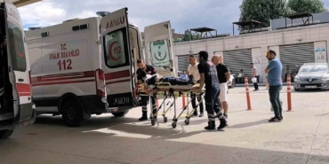 Fabrikanın çatısından düşen işçi ağır yaralandı