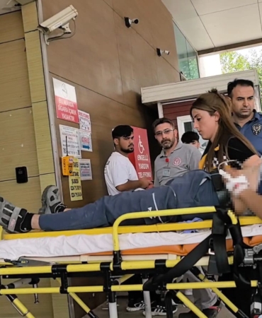 Fabrikanın çatısından düşen işçi hayatını kaybetti