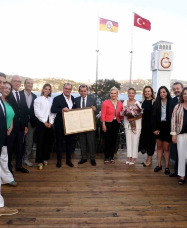 Fatih Terim’in Galatasaray’a attığı ilk imzanın 50. yıl dönümü kutlandı