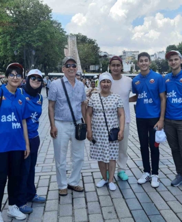 Fatih’te Gönüllü Turizm Elçileri sahada