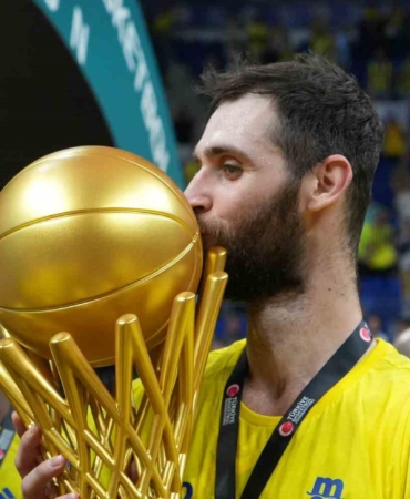 Fenerbahçe Beko, Georgios Papagiannis’e veda etti