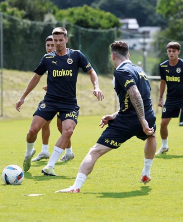 Fenerbahçe, çalışmalarını sürdürdü